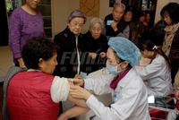 东山国际新城青年广场活动图华西医院义诊