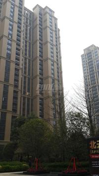 绿地锦天府实景图工程进度