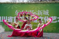 东山国际新城青年广场活动图首届家庭文化艺术节