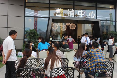 中国铁建广场活动图