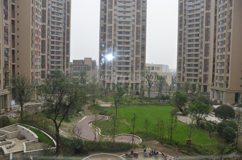 中节能新时代广场实景图