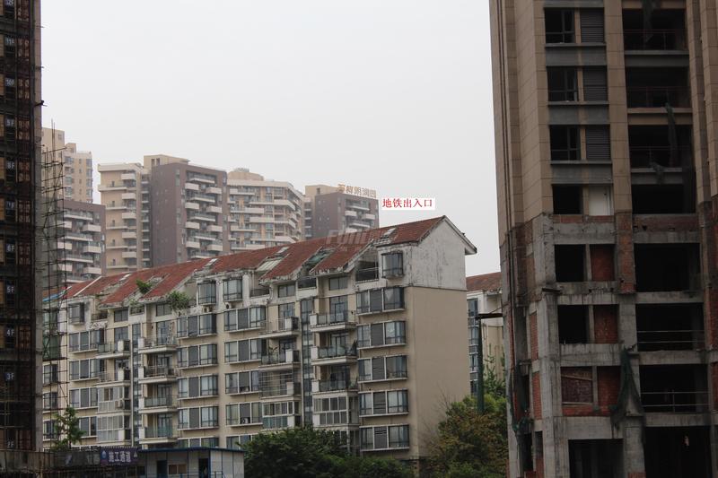 地铁入口