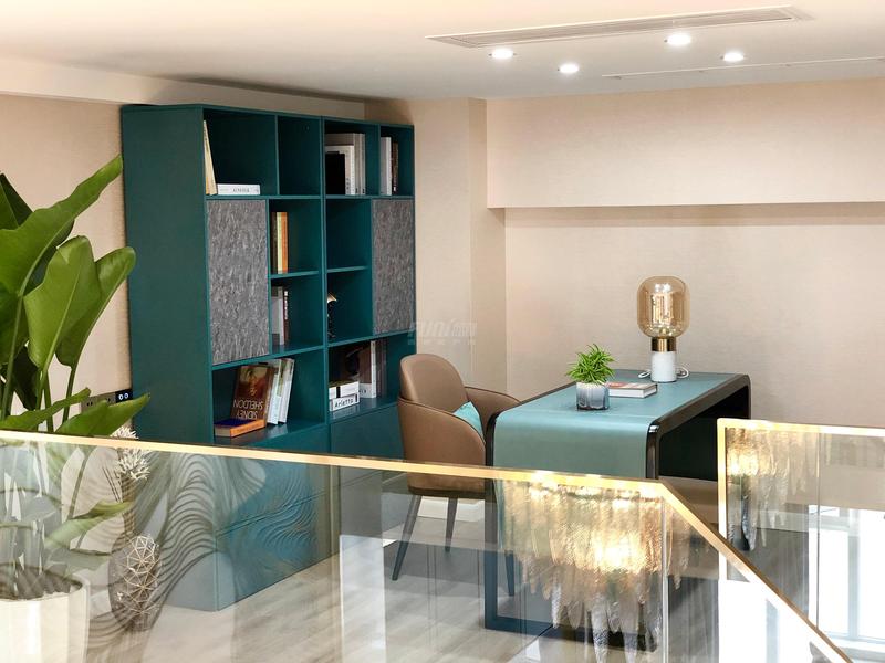 LOFT