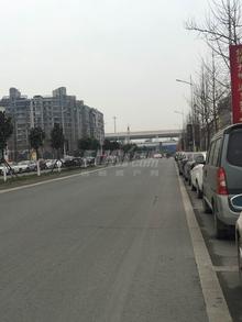 润扬双铁广场石犀里1期实景图