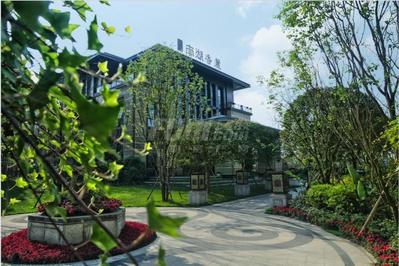 北辰南湖香麓