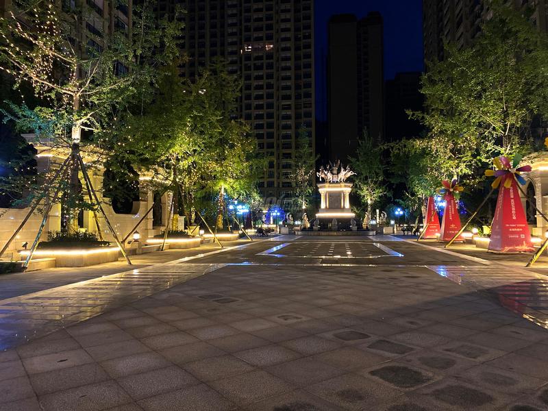 小区夜景